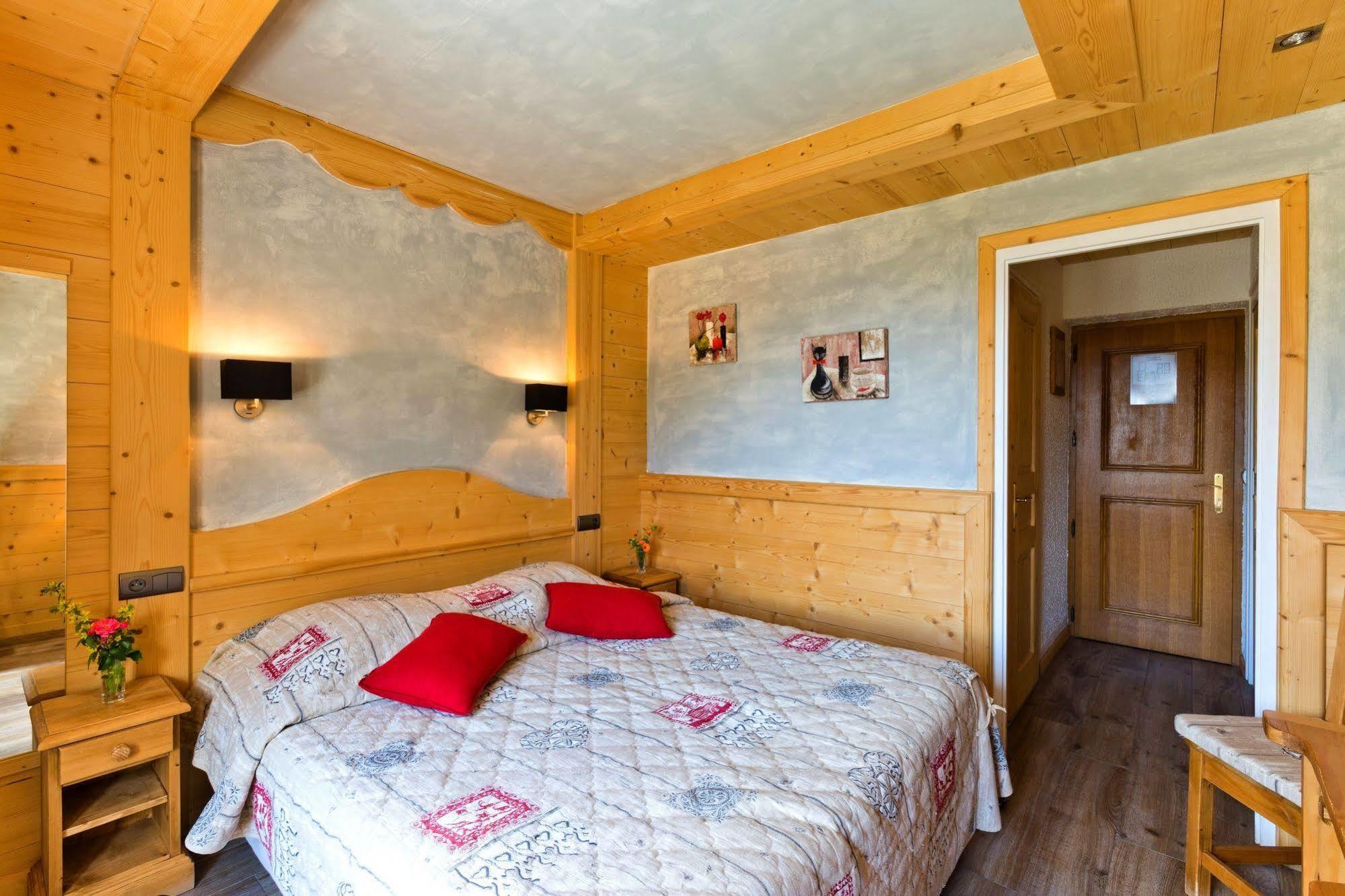 Logis Hotel & Spa Beau-Site Сен-Жан-де-Сикст Экстерьер фото