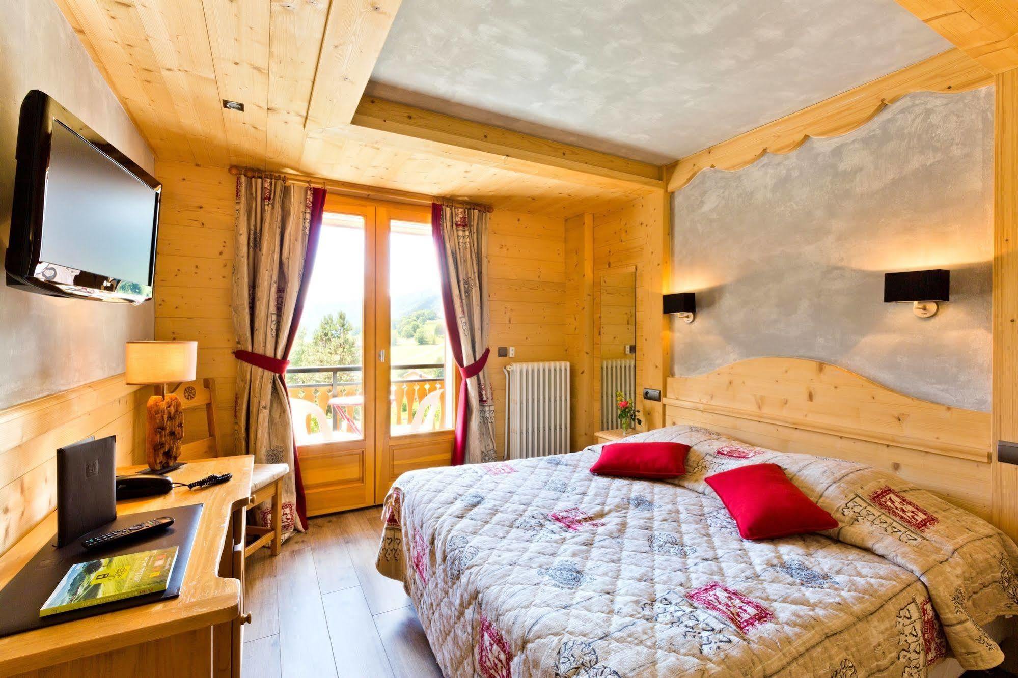 Logis Hotel & Spa Beau-Site Сен-Жан-де-Сикст Экстерьер фото