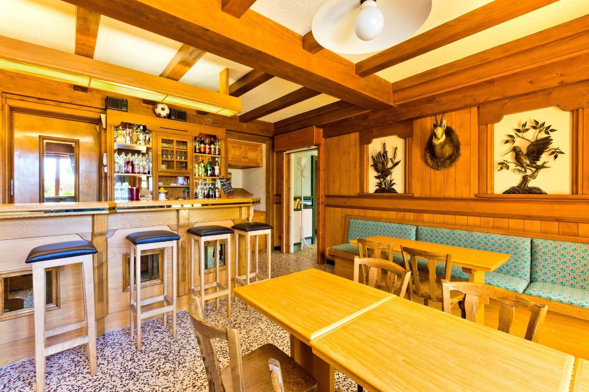 Logis Hotel & Spa Beau-Site Сен-Жан-де-Сикст Экстерьер фото