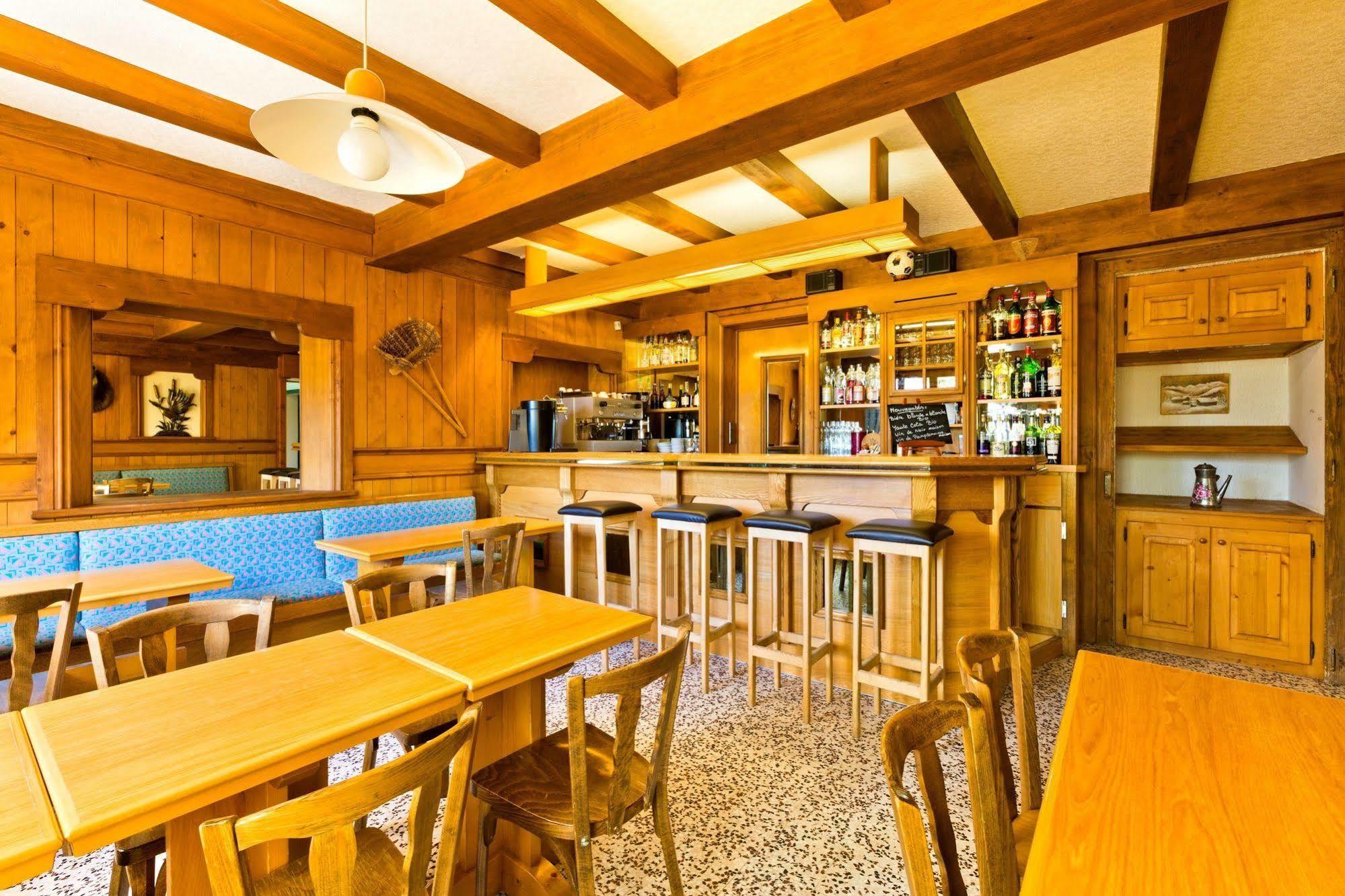 Logis Hotel & Spa Beau-Site Сен-Жан-де-Сикст Экстерьер фото